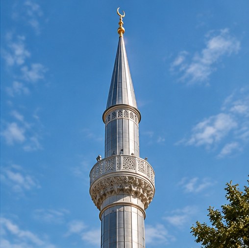 Metal kaplamalı minare